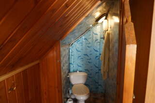 Гостиница Уют Лоо Cемейный номер с собственной ванной комнатой-7